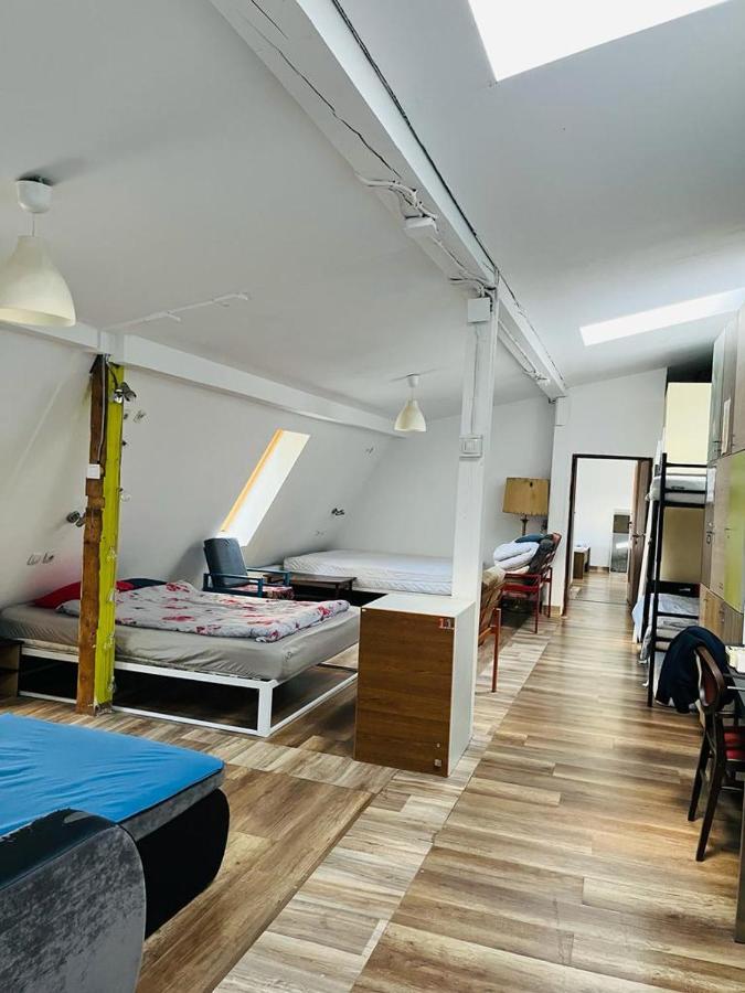 Zen Hostel by Pura Vida Cluj-Napoca Exterior foto