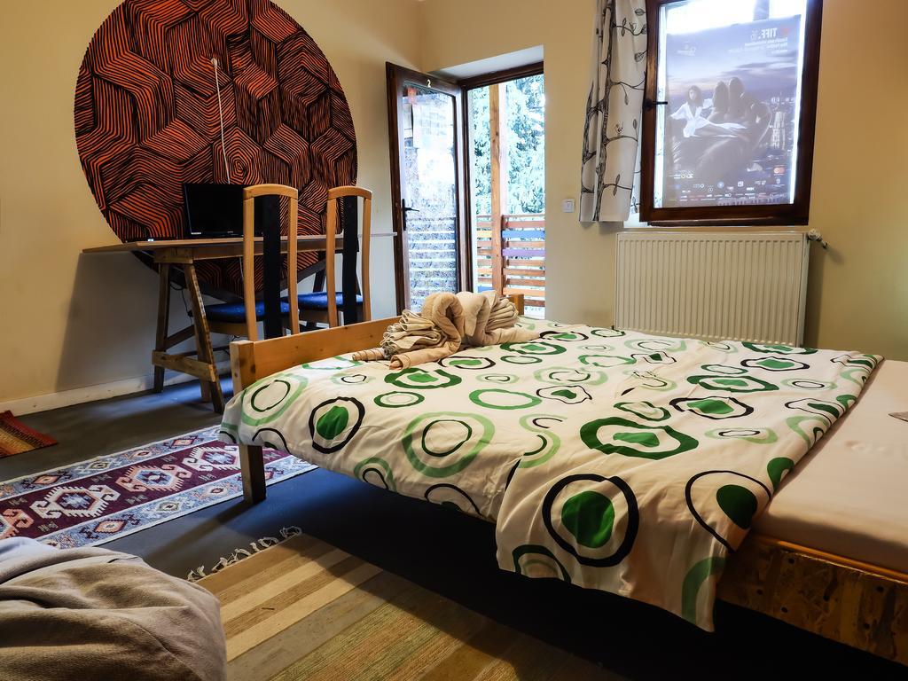 Zen Hostel by Pura Vida Cluj-Napoca Exterior foto