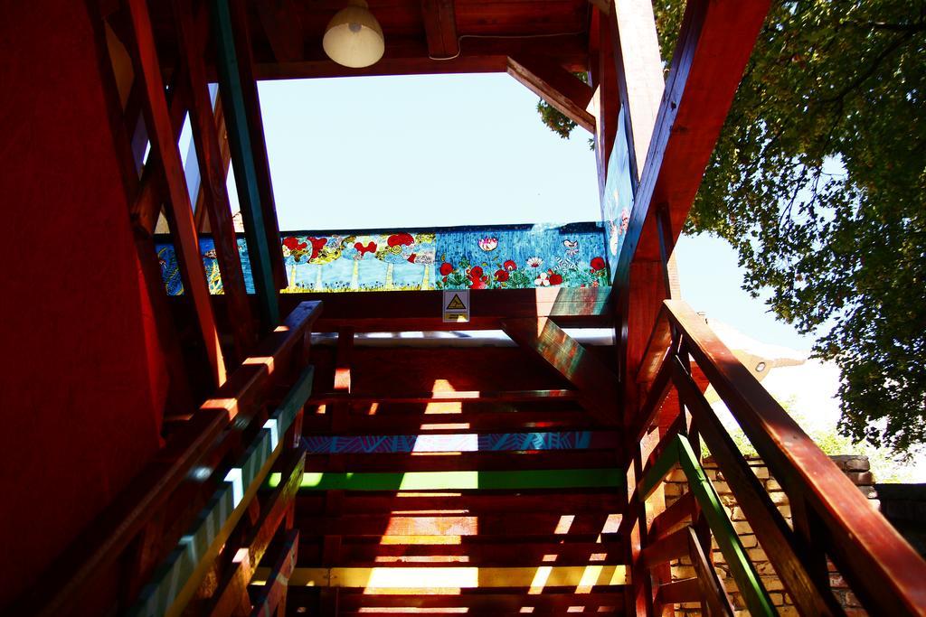 Zen Hostel by Pura Vida Cluj-Napoca Exterior foto